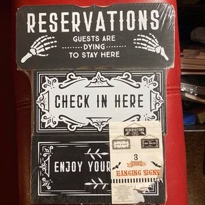 5/$25 🎃👻 Halloween signs